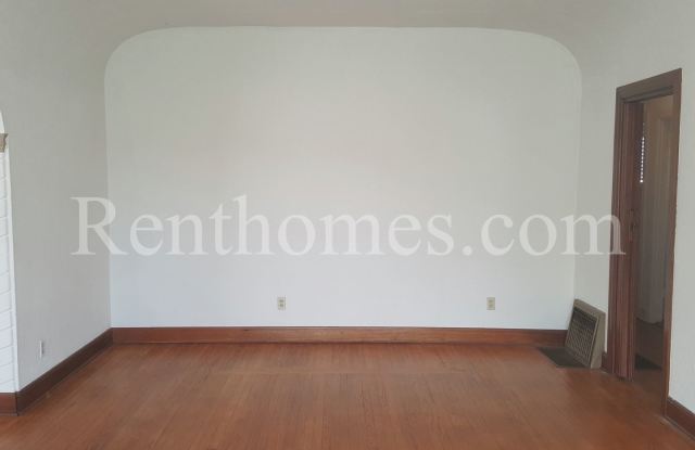 4570 Highland Avenue Gallery 4