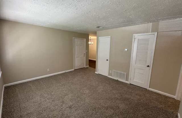 1735 Celia Dr Gallery 3