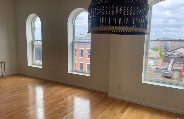 405 Warren Street Gallery 3