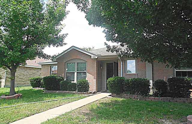 140 Palm Dr - 140 Palm Drive, Lancaster, TX 75146