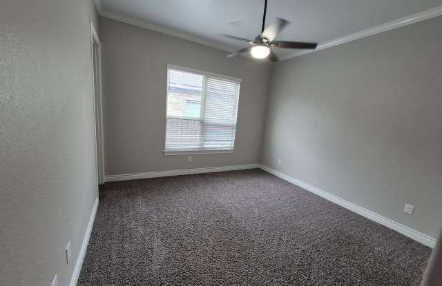 4815 Viewcrest Rd. Gallery 3