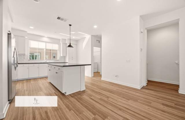 Modern 3-Bedroom Condo with Flexible Multi-Level Layout in Pomona ! Gallery 1