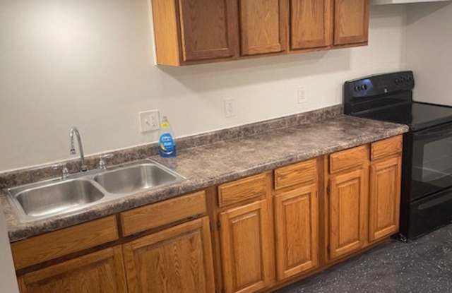 1114 Yuma St - 1114 Yuma Street, Manhattan, KS 66502