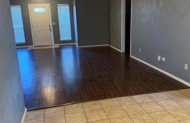 8617 N Eagle Lane Gallery 4