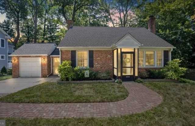 8 SABINE AVENUE photos photos