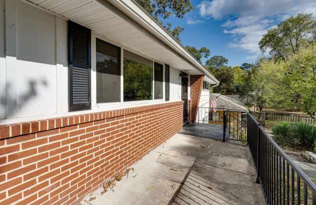 COMING SOON! Three Bedroom Two Bathroom House For Rent. Ready for Move In this November. Gallery 4