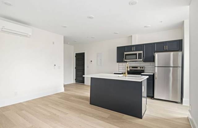 1913 Wallace Street - 12 photos photos