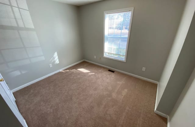 1016 Washington St Apt E - 1016 Washington St, Burlington, NC 27217