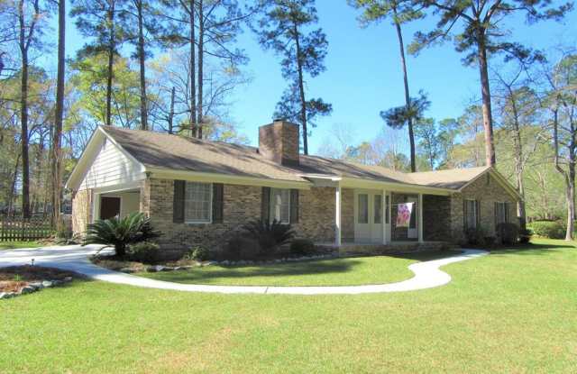 Spacious Brick Home on 1.18 Acres with Sunroom, Open Layout  Fenced Yard in Hahira photos photos