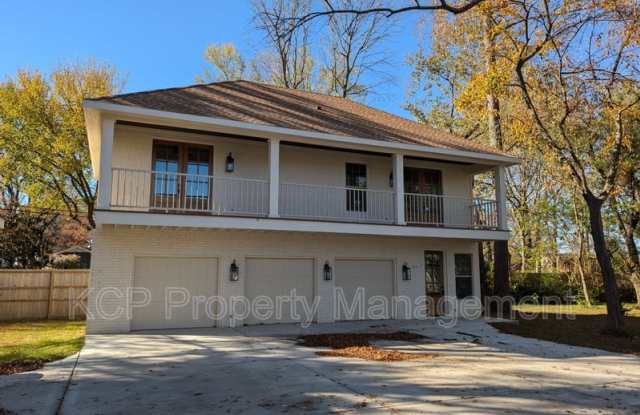 1813 Garland Avenue - 1813 Garland Avenue, Fayetteville, AR 72703