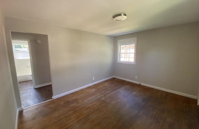 4409 Mikado Avenue Gallery 2