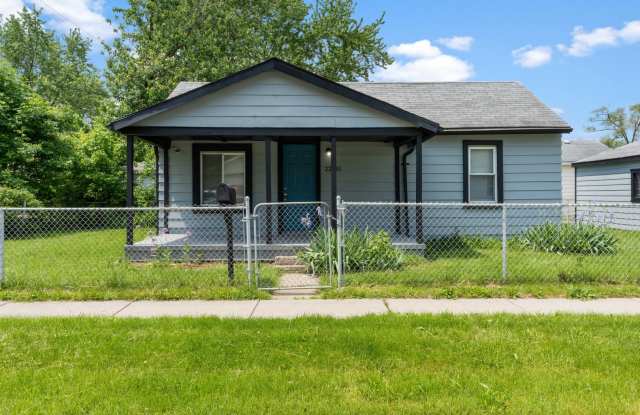 Beautiful 2-bedroom, 1-Bathroom Home photos photos