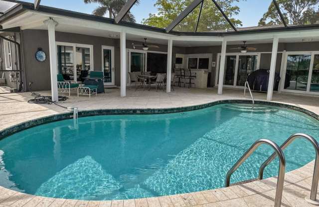 4 Bed + Den and 3 Bath 2,093 Sq Ft Pet-Friendly photos photos