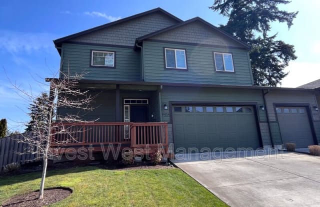 5917 NE 38 Court - 5917 Northeast 38th Court, Minnehaha, WA 98661