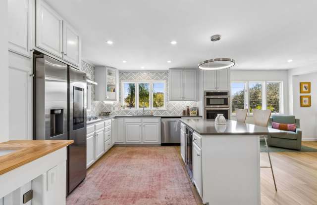 Steps to the Ocean! 3/3, 2198sq', Ocean View photos photos