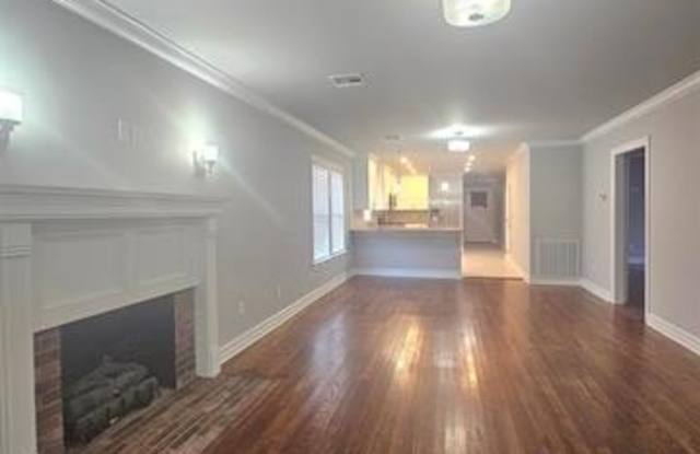 1411 S Gary Place Gallery 2