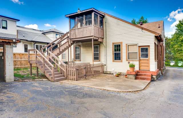 This charming 1920's tudor is walking distance to Martin's BBQ, and to 12 South! photos photos