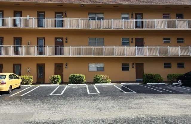 5031 W Oakland Park Blvd photos photos