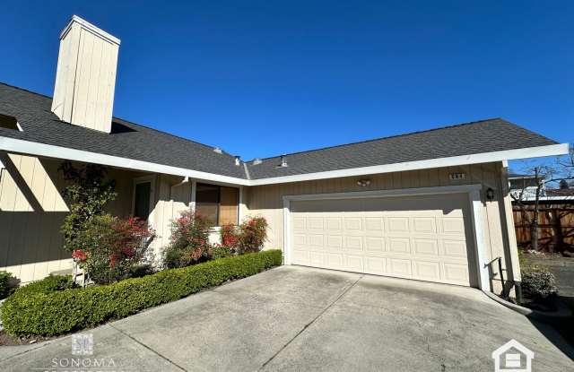 2BD/2BA Duplex, Close to Downtown Sonoma! photos photos
