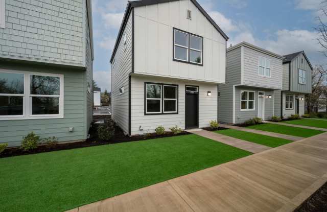 Move In Special Up to 3 Month's Free- Newberg's Newest Community is Available Now !!! Newberg Cottage Homes- 2 Bedroom 2.5 Bath Homes ! - 2764 Crater Lane, Newberg, OR 97132