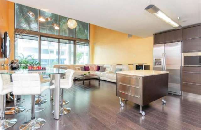 6000 Collins Ave photos photos
