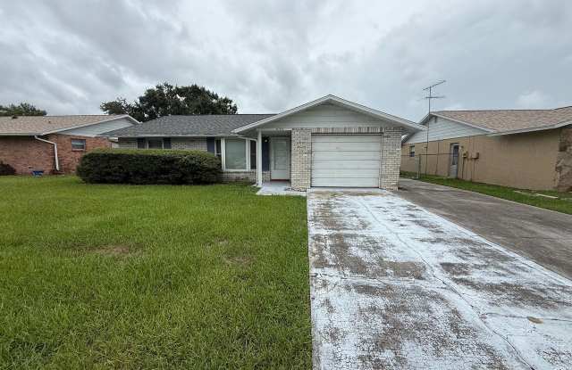 6124 18th St photos photos