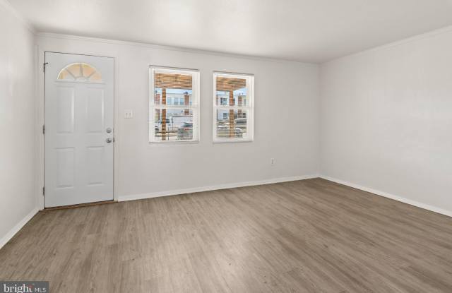7944 EASTDALE Road Gallery 3