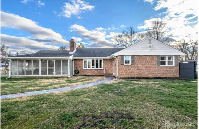 Charming 3BR House in East Windsor photos photos