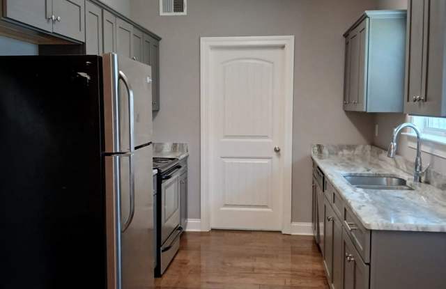 4 Bed /4.5 Bath Gallery 3