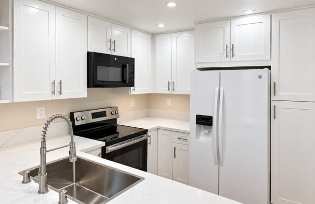 TOWNHOME FOR RENT IN CARMICHAEL, CA Gallery 3