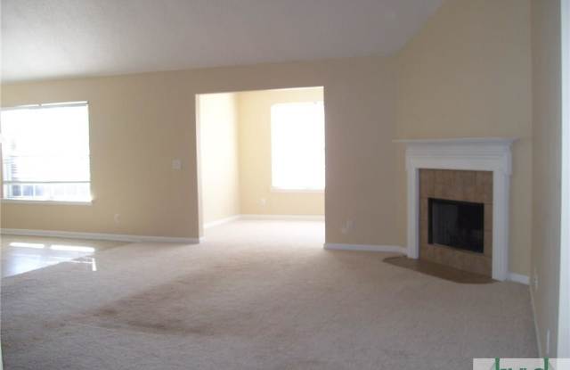 136 Pampas Drive Gallery 3