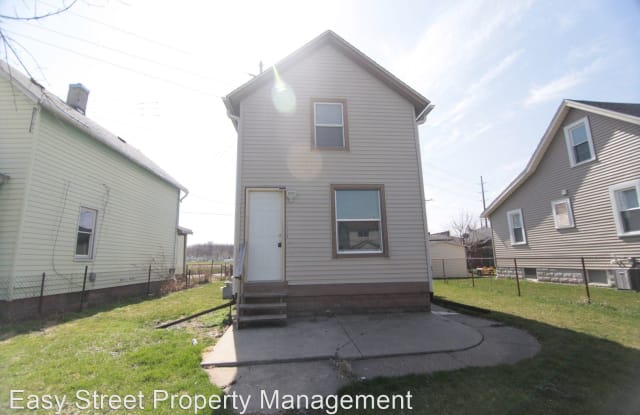 1548 11th Ave - 1548 11th Avenue, East Moline, IL 61244