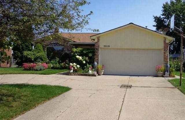 39030 PINEBROOK Drive Gallery 2