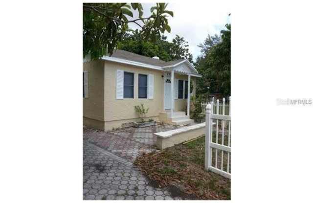 2911 38TH AVENUE N - 2911 38th Avenue North, St. Petersburg, FL 33713