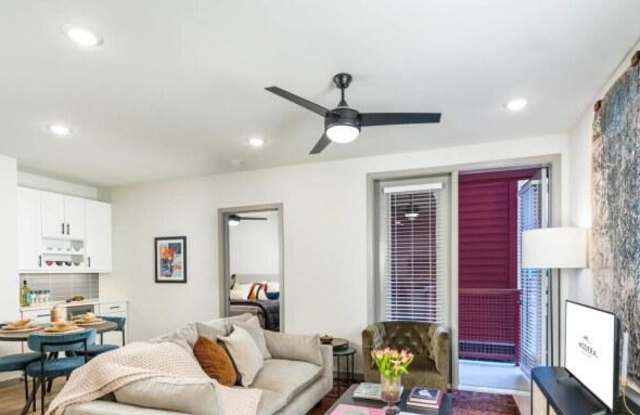 11668 Stonehollow Dr Gallery 3