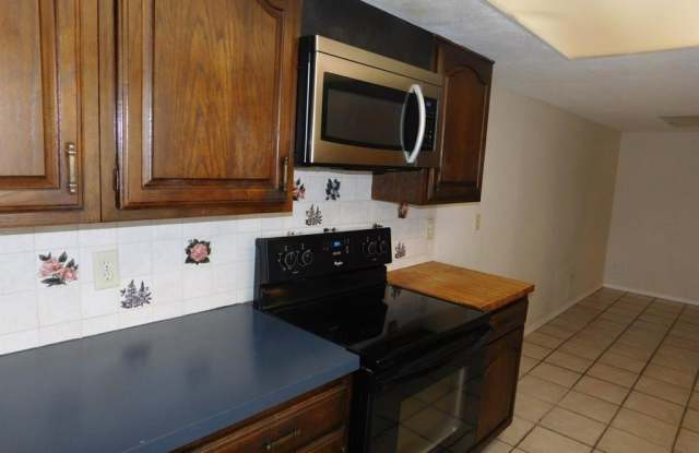 10234 White Elm Road Gallery 2