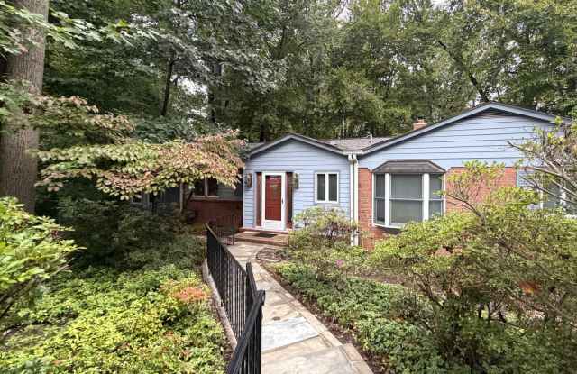 1424 HIGHWOOD Drive Gallery 1