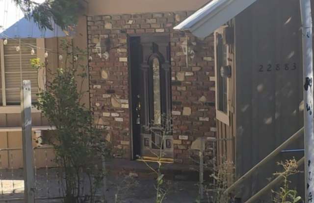 Level entry to 4 bedroom 2 bath Gallery 4