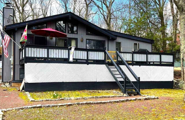 2270 Scarborough Way - 2270 Scarborough Way, Saw Creek, PA 18324