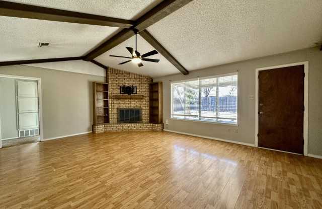 7006 Vinton Avenue Gallery 2