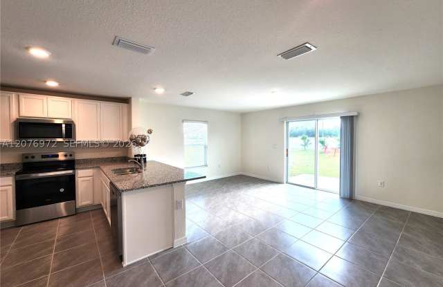 2790 Brie Hammock Bend Gallery 3