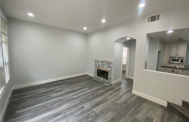8068 E Naples Lane Gallery 3