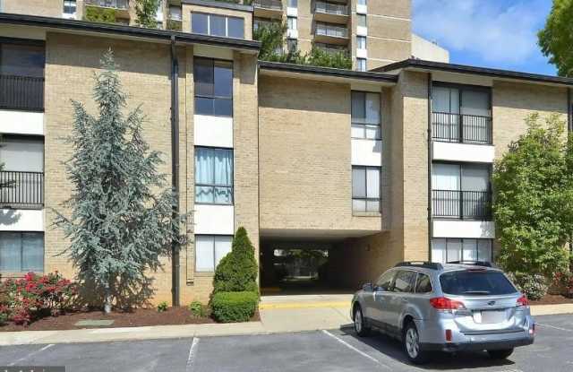 10 MONROE - 10 Monroe Street, Rockville, MD 20850