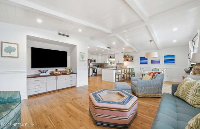 1440 BEACH Avenue Gallery 3
