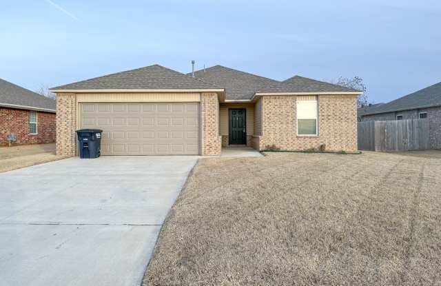 Welcome Home in Shawnee! Gallery 3
