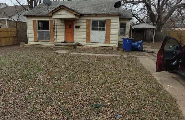 1104 W. Washington Ave. photos photos