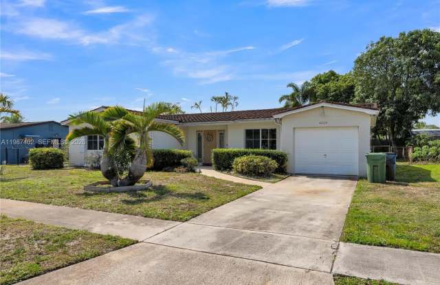 6924 NW 8th Ct photos photos