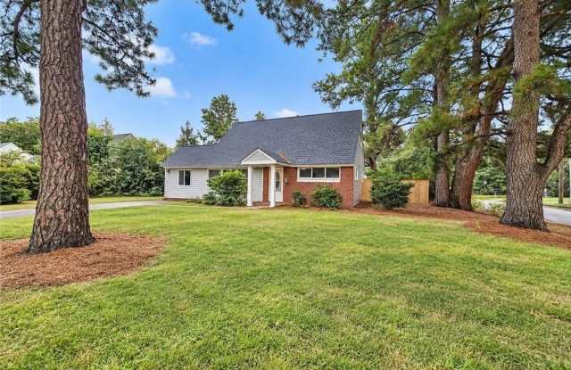 1801 S Lakeland Drive Gallery 4
