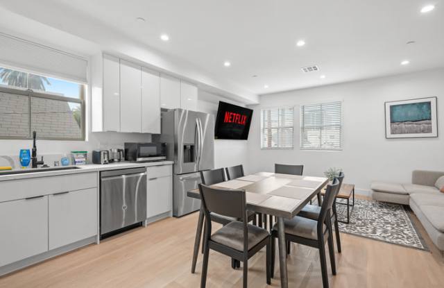 1606 11th Place - 1606 11th Place, Los Angeles, CA 90015 1606 11th Place - 1606 11th Place, Los Angeles, CA 90015