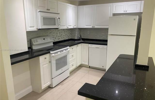 1625 SE 10th Ave photos photos